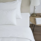 Hotel damaszt 1 cm csíkos ágyneműhuzat garnitúra 100% pamut - áthajtós - 3 db-os szett - 140 gr/m2