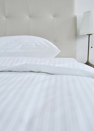 Hotel damaszt paplanhuzat 1 cm csíkos 100% pamut - áthajtós - 140 gr/m2