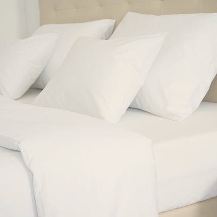 Hotel pamutvászon ágyneműhuzat - 50% Pamut - 50% PE - áthajtós -  3 db-os szett - 142 gr/m2 - csomagos