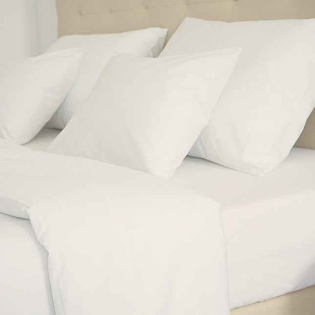 Hotel pamutvászon ágyneműhuzat - 50% Pamut - 50% PE - áthajtós -  3 db-os szett - 142 gr/m2 - csomagos