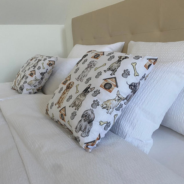 Fehér kutyás kispárna - 40x40 cm