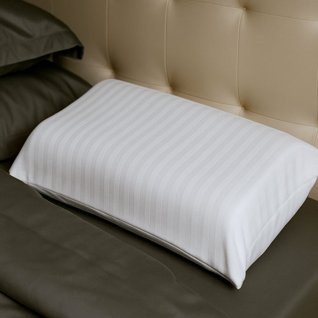 Hullám/anatómiai párnahuzat 2 cm damaszt csíkos - 100% pamut - cipzáras