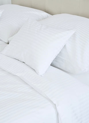 Hotel damaszt szatén csíkos ágyneműhuzat garnitúra – 100% pamut – 10 mm csíkozás - 140 g/m²