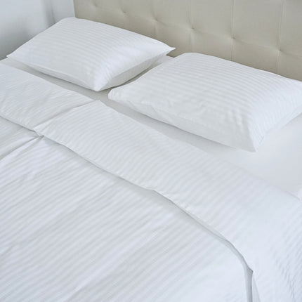 Hotel szatén 1 cm csíkos ágyneműhuzat garnitúra 100% pamut - áthajtós - 2 db-os szett - 140 gr/m2 - csomagos