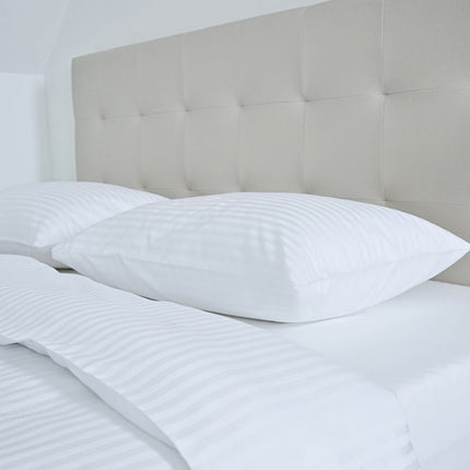 Hotel szatén 1 cm csíkos ágyneműhuzat garnitúra 100% pamut - áthajtós - 2 db-os szett - 140 gr/m2 - csomagos