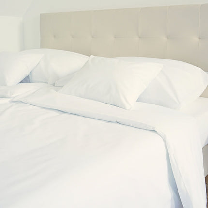 Hotel pamutvászon ágyneműhuzat - 50% Pamut - 50% PE - áthajtós -  3 db-os szett - 142 gr/m2 - csomagos