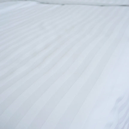 Hotel szatén 2 cm csíkos ágyneműhuzat - 50% Pamut - 50% PE - áthajtós - 2 db-os szett - 140 gr/m2 - csomagos