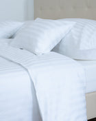 Hotel damaszt szatén csíkos ágyneműhuzat garnitúra – 100% pamut – 20 mm csíkozás - 140 g/m²