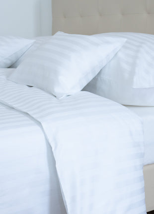 Hotel damaszt szatén csíkos ágyneműhuzat garnitúra – 100% pamut – 20 mm csíkozás - 140 g/m²