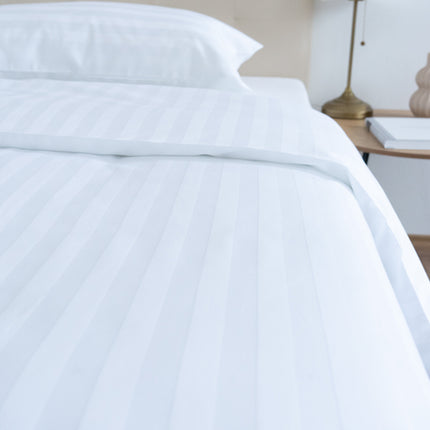 Hotel damaszt 2 cm csíkos ágyneműhuzat garnitúra 100% pamut - áthajtós - 2 db-os szett - 140 gr/m2