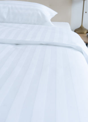 Hotel damaszt 2 cm csíkos ágyneműhuzat garnitúra 100% pamut - szettek - 140 gr/m2