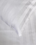Hotel damaszt szatén ágyneműhuzat garnitúra – 80% pamut / 20% poliészter – 20 mm – 140 g/m²