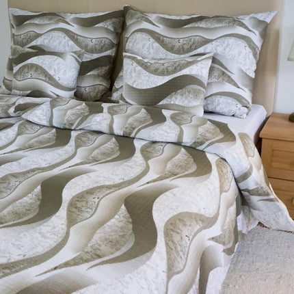 Krepp ágyneműhuzat garnitúra 3 db-os - Barna hullám mintás