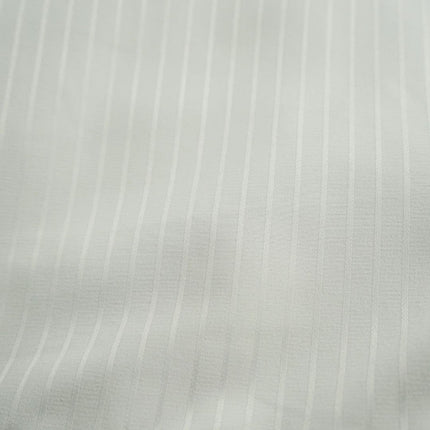 Elegáns csíkos poliészter szatén párnahuzat - 100% poliészter - áthajtós - 130 gr/m2 - csomagos