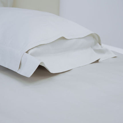 Pamutszatén ágyneműhuzat garnitúra angol széllel - 3 db-os - Halvány szürke - TC 250