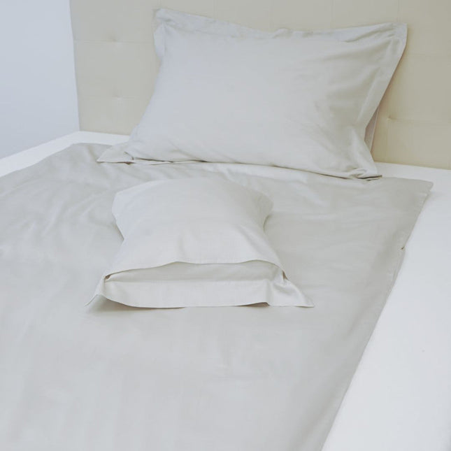 Pamutszatén ágyneműhuzat garnitúra angol széllel - 3 db-os - Halvány szürke - TC 250