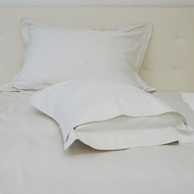 Dupla pamutszatén ágyneműhuzat garnitúra angol széllel - 5 db-os - Halvány szürke - TC 250