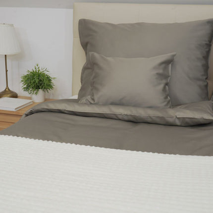 Acél szürke színű szatén párna-, paplanhuzat - TC 250