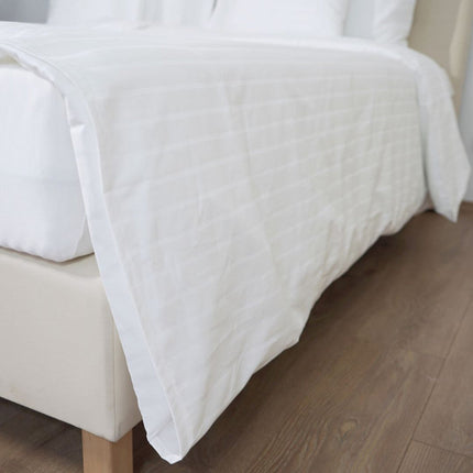 Hotel szatén csíkos ágyneműhuzat - 80% Pamut - 20% PE - áthajtós - 2 db-os szett - 150 gr/m2 - csomagos