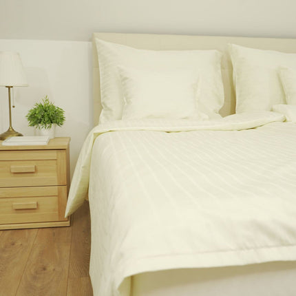 Pezsgő színű hotel csíkos ágyneműhuzat - 80% Pamut - 20% PE - áthajtós - 3 db-os szett - 150 gr/m2 - csomagos