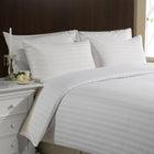 Szállodai damaszt csíkos párnahuzat – 50% Pamut - 50% PE - áthajtós - 150 gr/m2