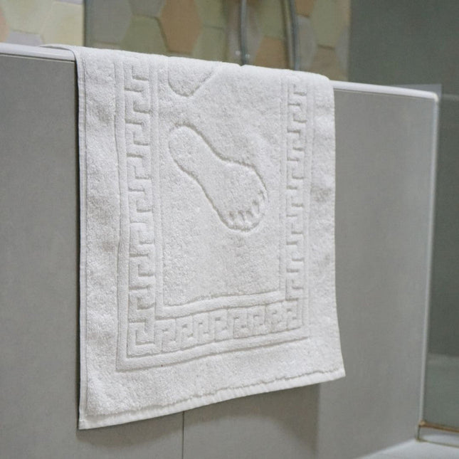 Kádkilépő - fehér tappancsos - 600 gr/m2 - csomagos