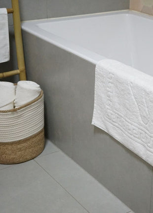 Szállodai Frottír Kádkilépő – Fehér Tappancsos – Prémium Minőség – 700 g/m²