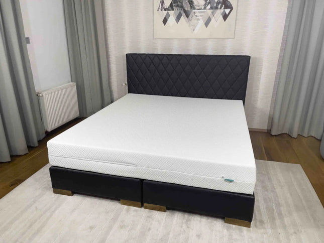 Comfort Medium - HR - Félkemény hideghab matrac (25 cm)