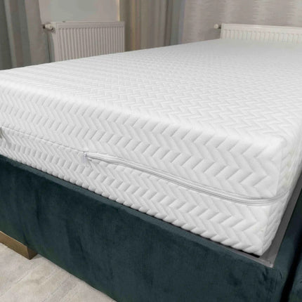 Comfort Fit - HR - Kemény hideghab matrac (30 cm)