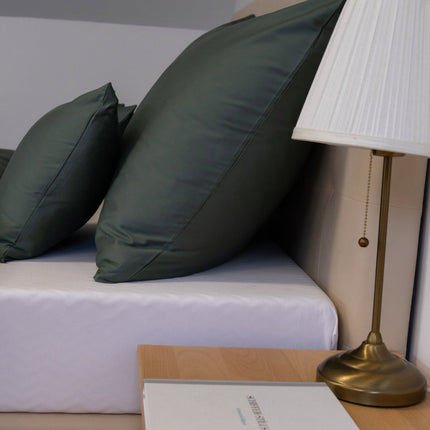 Olivazöld egyszínű szatén ágyneműhuzat garnitúra - TC 300