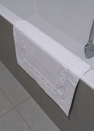 Szállodai Frottír Kádkilépő – Fehér keretes – Prémium Minőség – 700 g/m²